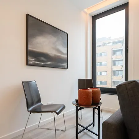 Trendy Flat By Hostwise *