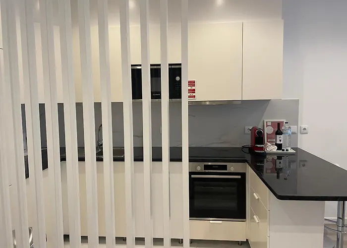 Trendy Flat By Hostwise *